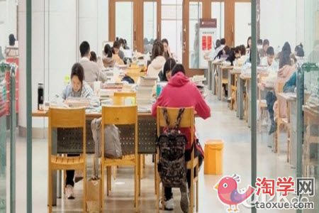 大学生在图书馆通常会做哪些事情